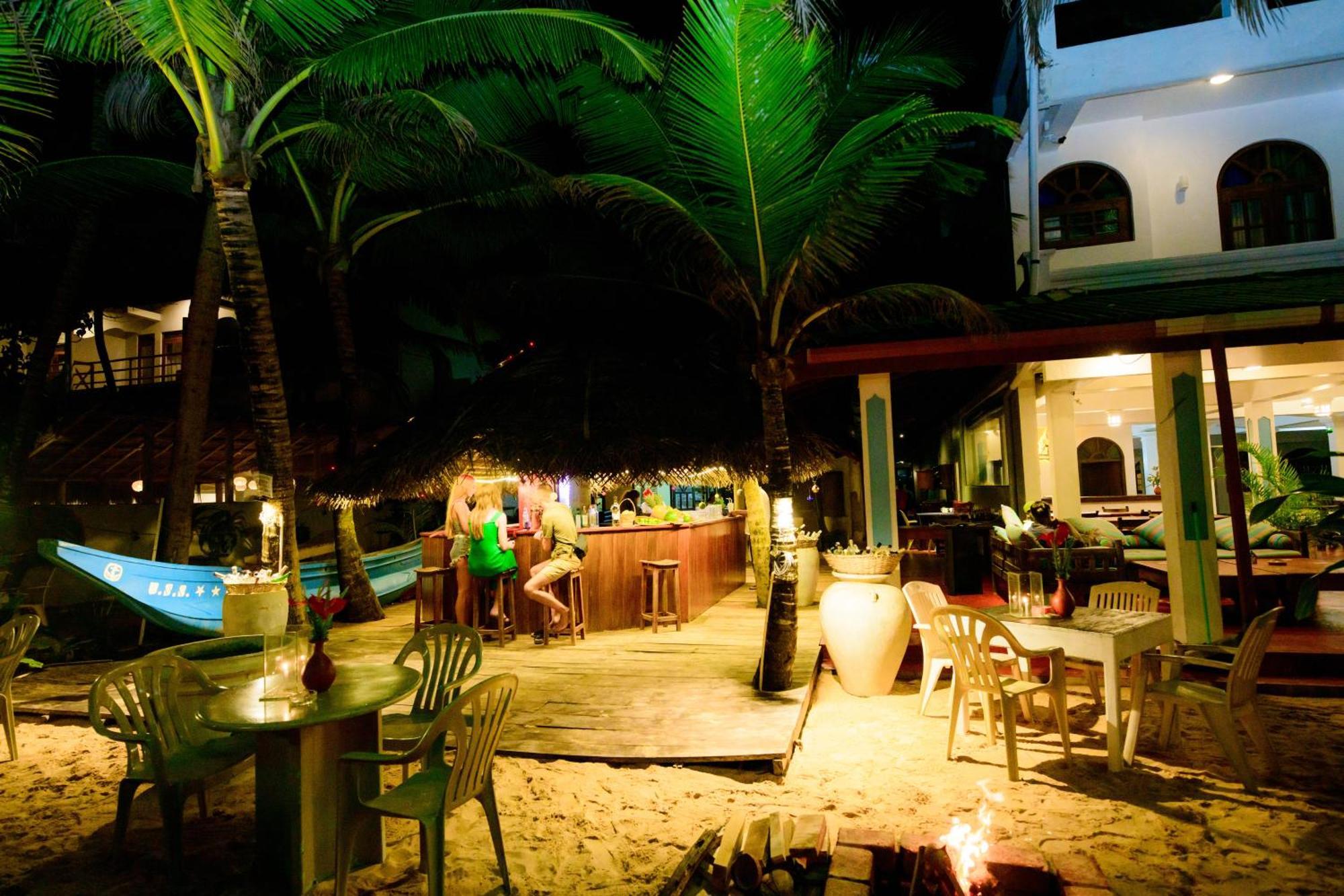 Royal Beach Hotel & Restaurant Hikkaduwa Zewnętrze zdjęcie