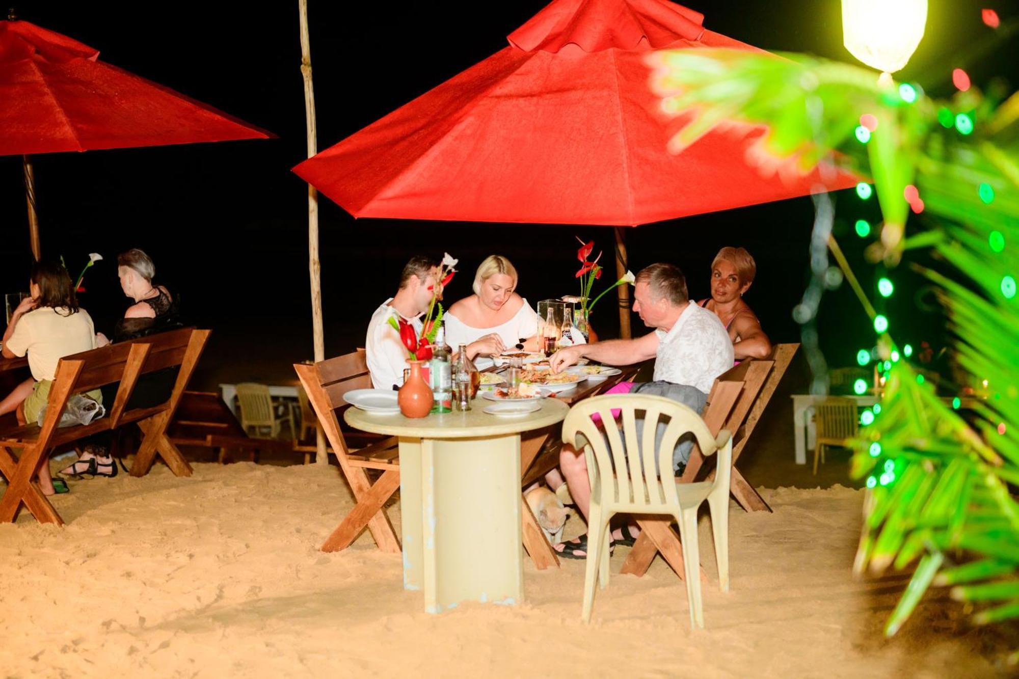 Royal Beach Hotel & Restaurant Hikkaduwa Zewnętrze zdjęcie