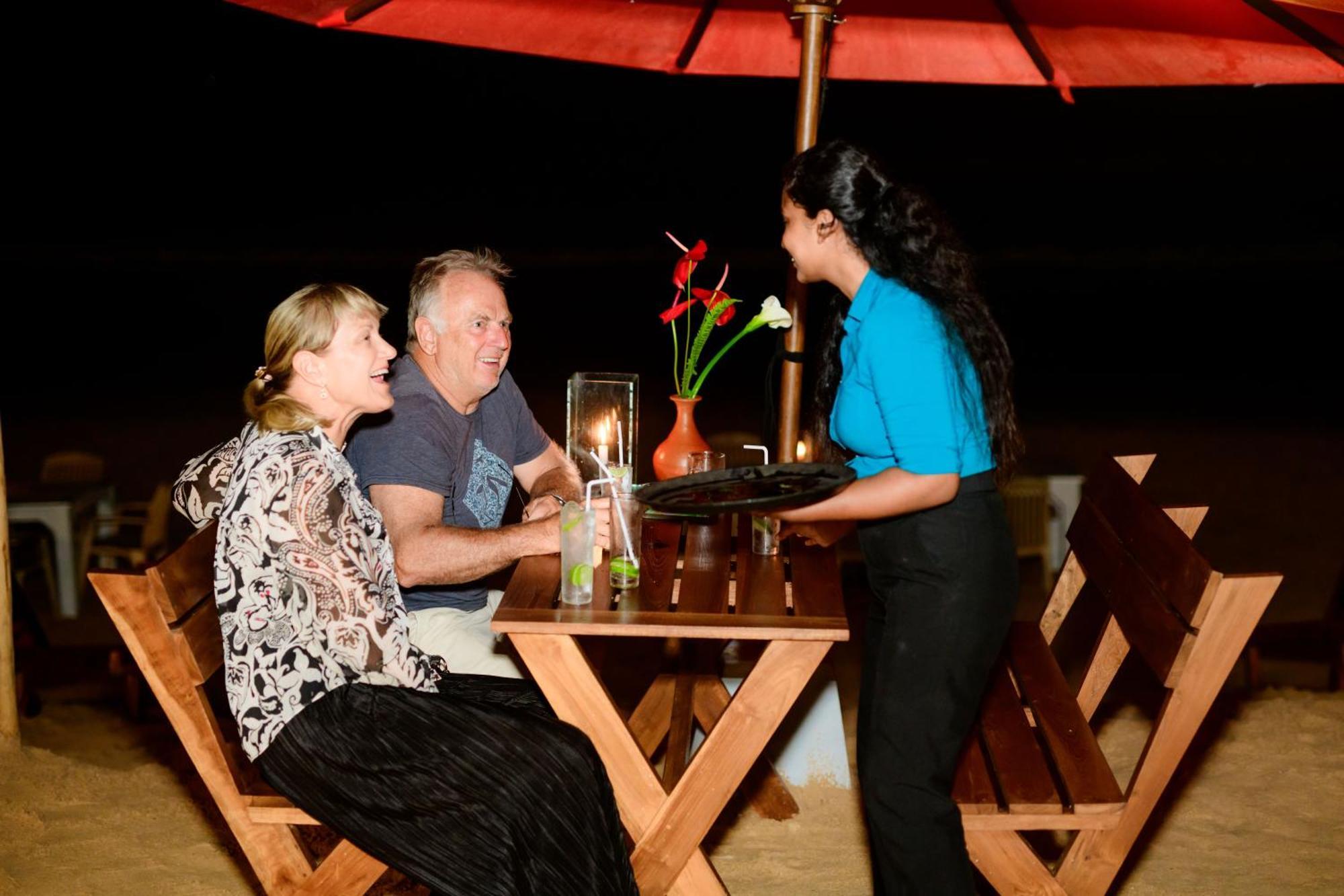 Royal Beach Hotel & Restaurant Hikkaduwa Zewnętrze zdjęcie